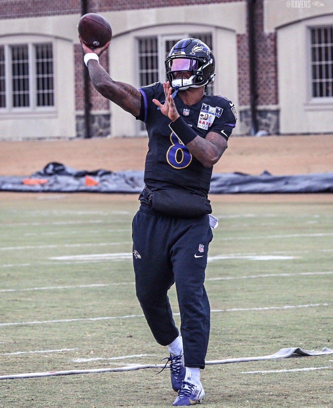 Lamar Jackson throwing at OTAs practice
